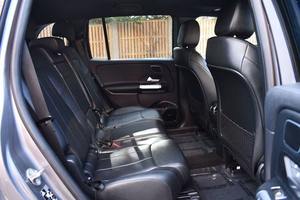 SUV 2022 M-ercedes-B-enz EQB EQB 300 4dr AWD bien utilisé - Product Image 5