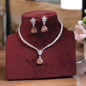 Belle CZ Premium Qualité Argent Plaqué Laiton Collier Boucles D'oreilles Ensemble Femmes Traditionnel Mariage Fiançailles Cadeau Bijoux - Product Image 3