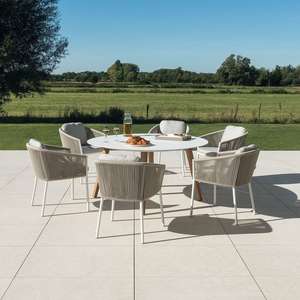 Conjunto de Mesa de Comedor de Ratán Moderno para Exteriores con Sillas de Cuerda |   Respetuoso con el Medio Ambiente y Resistente a los Rayos UV para Uso en Salas de Estar y Hoteles |   Horticlub - Product Image 1