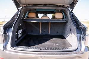 Cayenne Turbo 2021, V8 Twin-Turbo de 541 hp, Tracción en las Cuatro Ruedas, Paquete Premium Plus, Sin Modificar - Product Image 5