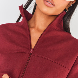 Sweat-shirt pour femme au look moderne et élégant, conçu pour un confort naturel, avec une apparence raffinée et une présence stylée. - Product Image 5