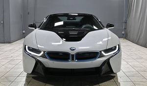BMW i8 Roadster AWD de Segunda Mano 2019 con Transmisión Automática Eléctrica, Volante a la Derecha/Izquierda, Interior Oscuro y Dirección Izquierda/Derecha - Product Image 3