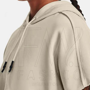 ชุดเซ็ตเสื้อครอปฮู้ดดี้และกางเกงขาสั้นสำหรับผู้หญิง ผ้าฝ้าย 100% ซับในอย่างดี สวมใส่สบาย เป็นมิตรกับสิ่งแวดล้อม กันลม ชุดสองชิ้น รับสกรีนโลโก้แบรนด์ - Product Image 5