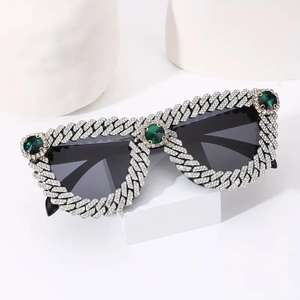 Lunettes de soleil unisexes légères en moissanite, style hip-hop, monture sans bordure personnalisée avec clous, protection UV400, fabrication à Shenzhen - Product Image 1