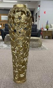 Pot de fleurs moderne en aluminium : légèreté, durabilité et design élégant pour plantes d'intérieur et d'extérieur - Product Image 4