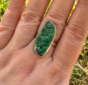 Bague en argent sterling avec pierre précieuse verte malachite fleurie taille 9, bijoux bohèmes pour mariage et fête, unisexe - Product Image 2