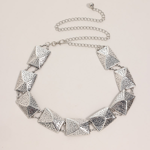 Chaîne de taille géométrique élégante et sophistiquée pour femme, avec un design moderne et unique, en alliage de zinc, longueur 120 cm, largeur 2,7-4,2 cm - Product Image 2