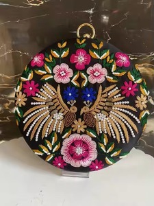 Sac à main brodé de luxe fait main de forme ronde à la mode exquise pour les mariages d'élite - Product Image 2