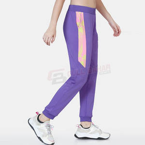 Pantalon de jogging taille élastique mince personnalisé pour femmes nouveau pantalon de survêtement de sport en toile en gros pour l'hiver Style avant plat - Product Image 1
