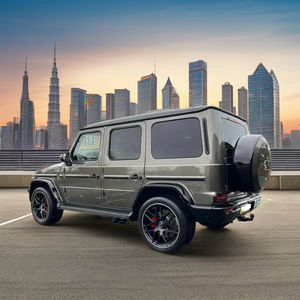 Mercedes-Benz Classe G SUV 2009, transmission intégrale, faible kilométrage, automatique, essence, intérieur foncé, conduite à gauche - Product Image 3