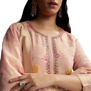 ชุดเนื้อเยื่อใยบานาราสีพีชสีชมพูสำหรับผู้หญิงเสื้อผ้าตามชาติพันธุ์ผลิตตามสั่ง - Product Image 2