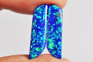 Paire opale de feu bleu vert étincelant, Cabochon en forme fantaisie, taille 20x5x2 MM, boucles d'oreilles assorties, fabrication de bijoux, paire de pierres précieuses - Product Image 4