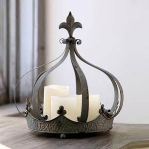 Couronne en métal Décoration royale et élégante Matériau de haute qualité Idéal pour la décoration de bureau à domicile et d'événement de luxe - Product Image 4