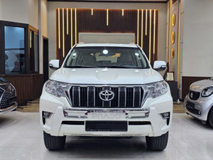 Toyota Land Cruiser Prado 2022 Diésel con Motor Turbo, Tracción Total (AWD), Volante a la Izquierda/Derecha (LHD/RHD), Asientos de Cuero, Neumáticos R20, Baca de Techo de Aleación de Aluminio, Usado - Product Image 3