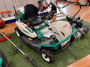 Cortadora de Césped de Gasolina de 2 Tiempos de Grado Industrial, Modelo Z6 de Giro Cero de 83 cm, RM83G/RM982 - Compacta y Eficiente - Product Image 3