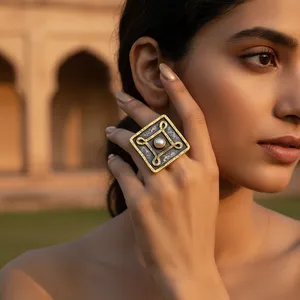 Anillo de Perlas Cuadradas para Mujer - Joyería Elegante de Plata - Product Image 3