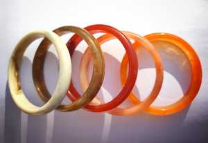 กำไลเรซินคุณภาพสูงลายธรรมชาติทำด้วยมือด้วยดอกไม้ใบไม้และหิน - Product Image 2