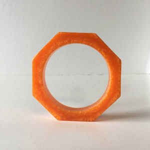 Brazalete de resina redondo hecho a mano de alto brillo con acabado suave colores brillantes y sensación ligera para mujeres brazalete de moda de uso diario - Product Image 4