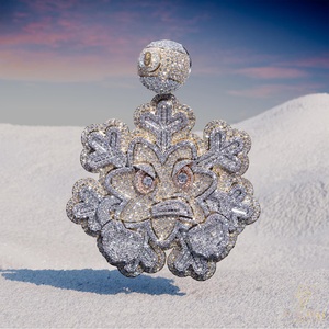 Personnalisé haute qualité femmes glacé Hip Hop nom pendentif VVS Moissanite diamant 925 argent et plaqué or meilleur prix - Product Image 1