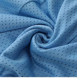 Shorts en maille respirante personnalisés pour hommes, bleu clair, séchage rapide, pour le basketball, la gym et l'entraînement, avec cordon de serrage et taille élastique - Product Image 5