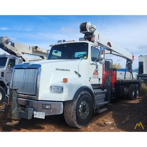 Grúa sobre Camión Manitex 2892C con Plataforma Elevadora Western Star, Capacidad de Carga Nominal de 25 Toneladas para la Industria de la Construcción - Product Image 1