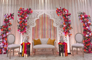 Majestueuse scène de mariage musulmane avec panneau de style Jharokha scène de mariage avec panneau Jharokha toile de fond panneaux de toile de fond sur le thème du paon - Product Image 4