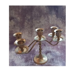Candelabro Decorativo de Metal con Acabado Liso, Ideal para Interiores del Hogar, Eventos con Velas y Exhibiciones de Mesa Elegantes - Product Image 2
