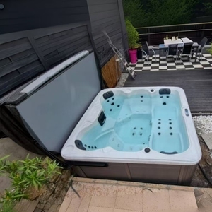Bain à remous extérieur à <span class=keywords><strong>prix</strong></span> d'usine, homologué CE, pour 6 personnes, en acrylique, spa jacuzzi pour jardin - Product Image 1