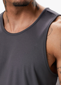 Camiseta de tirantes de fitness sin mangas con logotipo personalizado al por mayor, larguero de entrenamiento muscular de punto transpirable con diseño personalizado hecho en Pakistán - Product Image 5