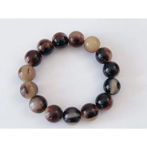 Bracelet en corne de vache de buffle écologique fabriqué à la main avec des perles brunes blanches polies Cadeau de style moderne pour toute occasion - Product Image 5