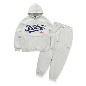 Conjunto de chándal unisex cómodo de color gris pesado, chándales de talla grande con estampado de logotipo personalizado, ropa de invierno ecológica - Product Image 1