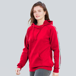 เสื้อฮู้ดสีแดงสำหรับผู้หญิง แต่งแถบข้างสีขาวและดำ เสื้อสเวตเชิ้ตแขนยาวผ้าฟลีซลำลอง มีกระเป๋าจิงโจ้ แบรนด์ Ako - Product Image 4