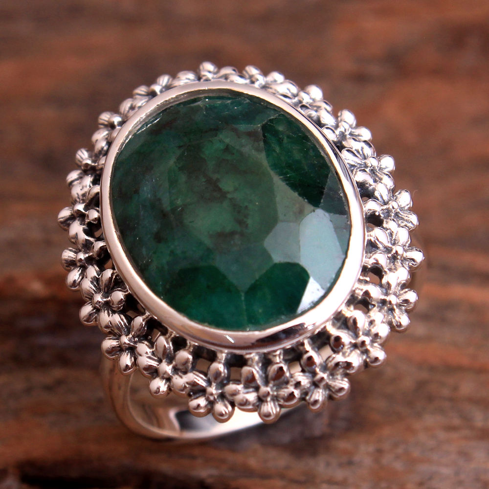 สีเขียว