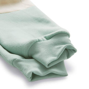 Vente en gros fabricant : Sweat à capuche d'hiver pour femme, personnalisé avec impression frontale, en molleton de coton respirant, style streetwear décontracté, commandes en gros mondiales - Product Image 4