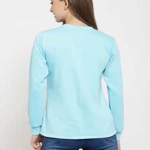 Sudaderas de Moda para Mujer con Logotipo Propio, Tejido de Algodón de Alta Calidad, Estampado Invernal en la Parte Delantera, por Hostngreek - Product Image 3