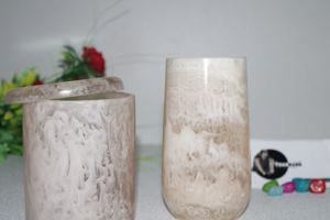 Pot de fleur en résine au design blouse et couleur rose personnalisée petit beau pot de fleur en résine pour table à manger maison restaurant Tradnary - Product Image 4