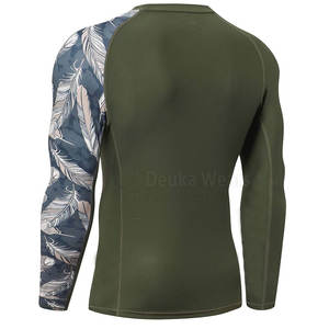 เสื้อและเสื้อท่อนบนผู้ชายแบบสั่งทำ OEM/ODM ออกแบบเองได้ ผลิตจากผ้าสแปนเด็กซ์/โพลีเอสเตอร์ ระบายเหงื่อได้ดี กระชับกล้ามเนื้อ พร้อมบริการพิมพ์ลายแบบซับลิเมชั่นสำหรับผู้ใหญ่ - Product Image 2