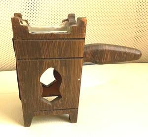 Quemador de Incienso Decorativo de Madera para Difusión de Fragancias, Relajación, Meditación, Yoga, Decoración del Hogar y Uso como Regalo, Disponible para la Venta - Product Image 3