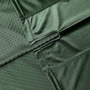 Uniforme de pratique du football américain entièrement personnalisé pour l'équipe universitaire masculine avec épaules renforcées et panneaux en maille - Product Image 4