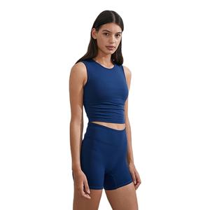 Short de sport en polyester 100% pour femmes, vêtements d'entraînement confortables, vente en gros de haute qualité, coupe ajustée, respirant, vêtements de course sains - Product Image 2