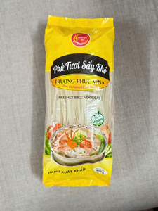 Fideos de Arroz Frescos de Primera Calidad, 85% Arroz, 15% Agua Limpia, Fabricación y Envasado, 400gr, Fideos de Arroz Secos de Vietnam - Product Image 1