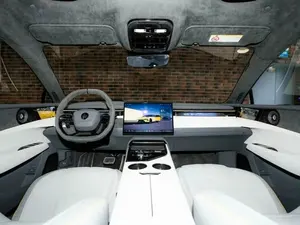 L U T O S S Emiyar 2024, Sedán AWD con Asientos de Cuero, Neumáticos R18, Batería de Litio, Techo Panorámico - Product Image 3