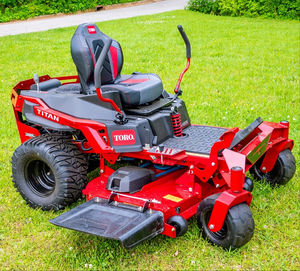 Tondeuse à gazon autotractée Toro avec fonction de mulching, poignée ergonomique, moteur haute efficacité pour une coupe fluide, disponible dès maintenant - Product Image 6