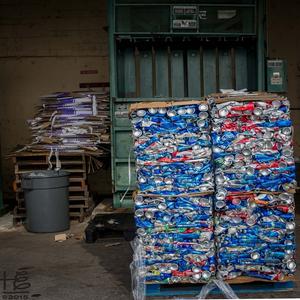 Vente en gros d'usine de boissons usagées par extrusion de déchets de canettes en aluminium de qualité supérieure Livraison rapide Idéal pour l'industrie - Product Image 4