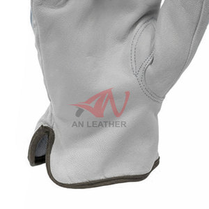 ถุงมือหนัง TPR สำหรับงานหนัก น้ำหนักเบา พร้อมดีไซน์กันลื่นและจับกระชับมั่นคง - Product Image 4