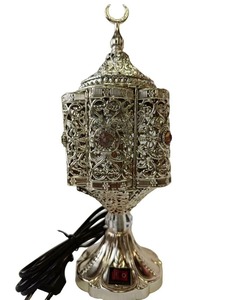 Brûleur d'encens en métal élégant et brûleur de bakhoor, design luxueux pour la maison, le yoga et le bureau, avec finition antique dorée - Product Image 4