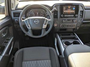 Camioneta Nissan Titan SV 4x2 Usada de 2024 - Product Image 2