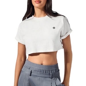 Camiseta deportiva transpirable con cuello corto, personalizada con impresión DTG, 100% algodón, OEM, camiseta deportiva corta para mujer, ajuste elástico. - Product Image 1