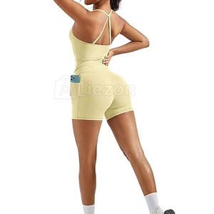 Conjunto de Top y pantalones cortos de Yoga de verano para mujer, ropa de gimnasio, Top y pantalones cortos de Yoga para mujer, Atuendo para entrenamiento diario - Product Image 3