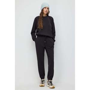 Pantalones Deportivos de Cintura Ajustable y Tacto Suave - Product Image 1